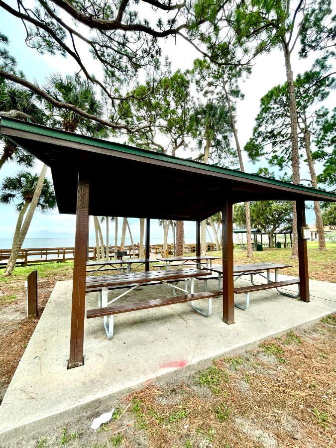 A Cozy Space Coast Retreat Titusville Ngoại thất bức ảnh