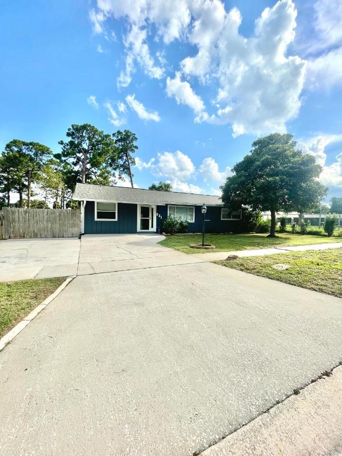 A Cozy Space Coast Retreat Titusville Ngoại thất bức ảnh